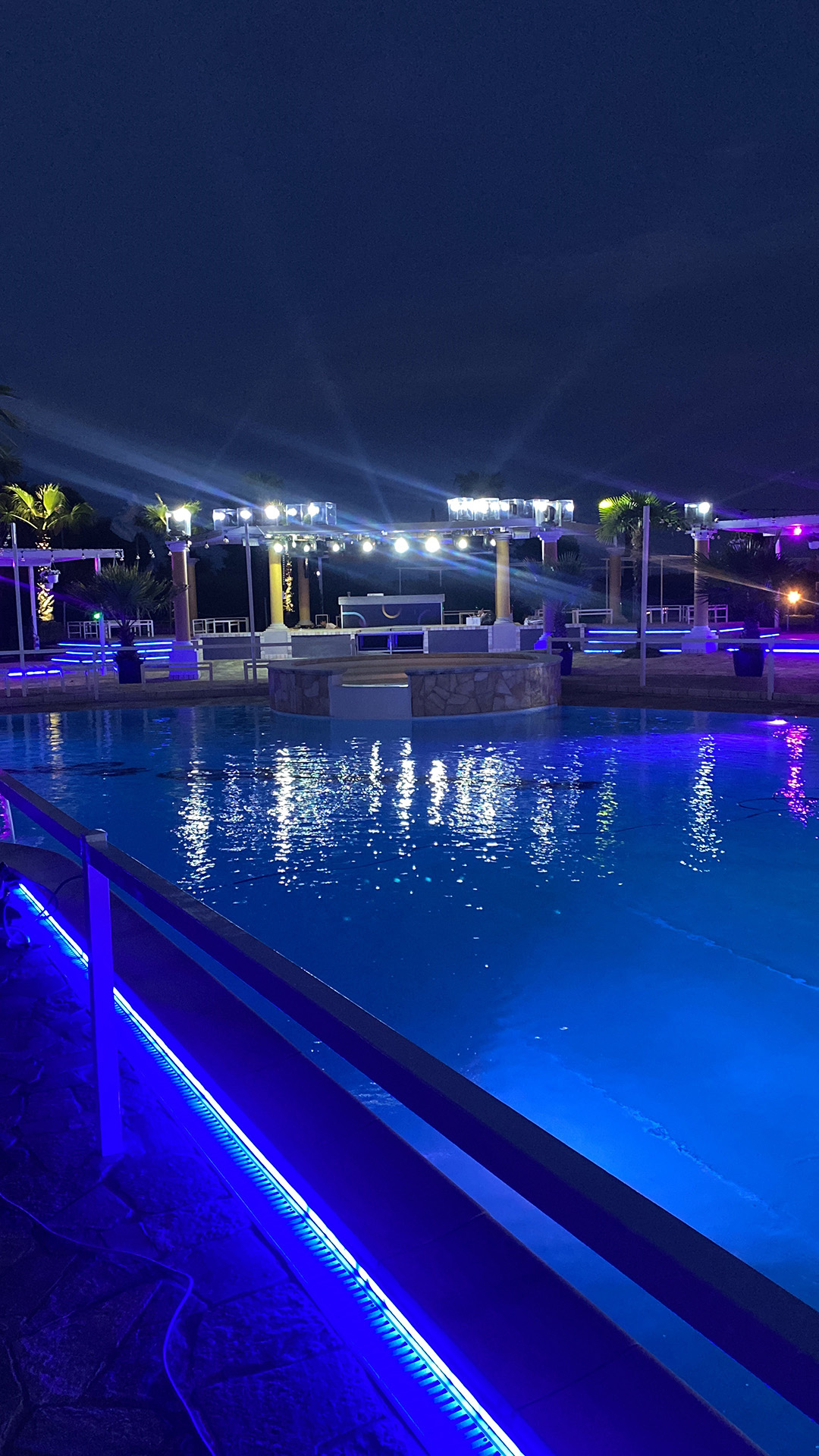 Organizza la tua festa in piscina